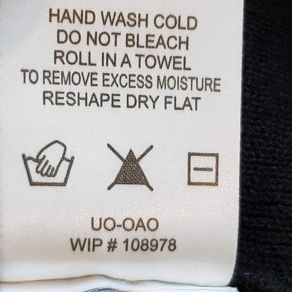 Woolrich Jacket Zip Up Women's Size Medium M Black Sweater Knit Christmas - Picture 9 of 10